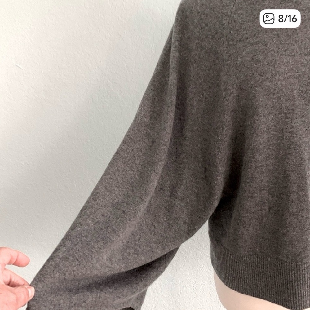 Banana Republic Calvina Cashmere Top Size L Gray - Picture 6 of 7